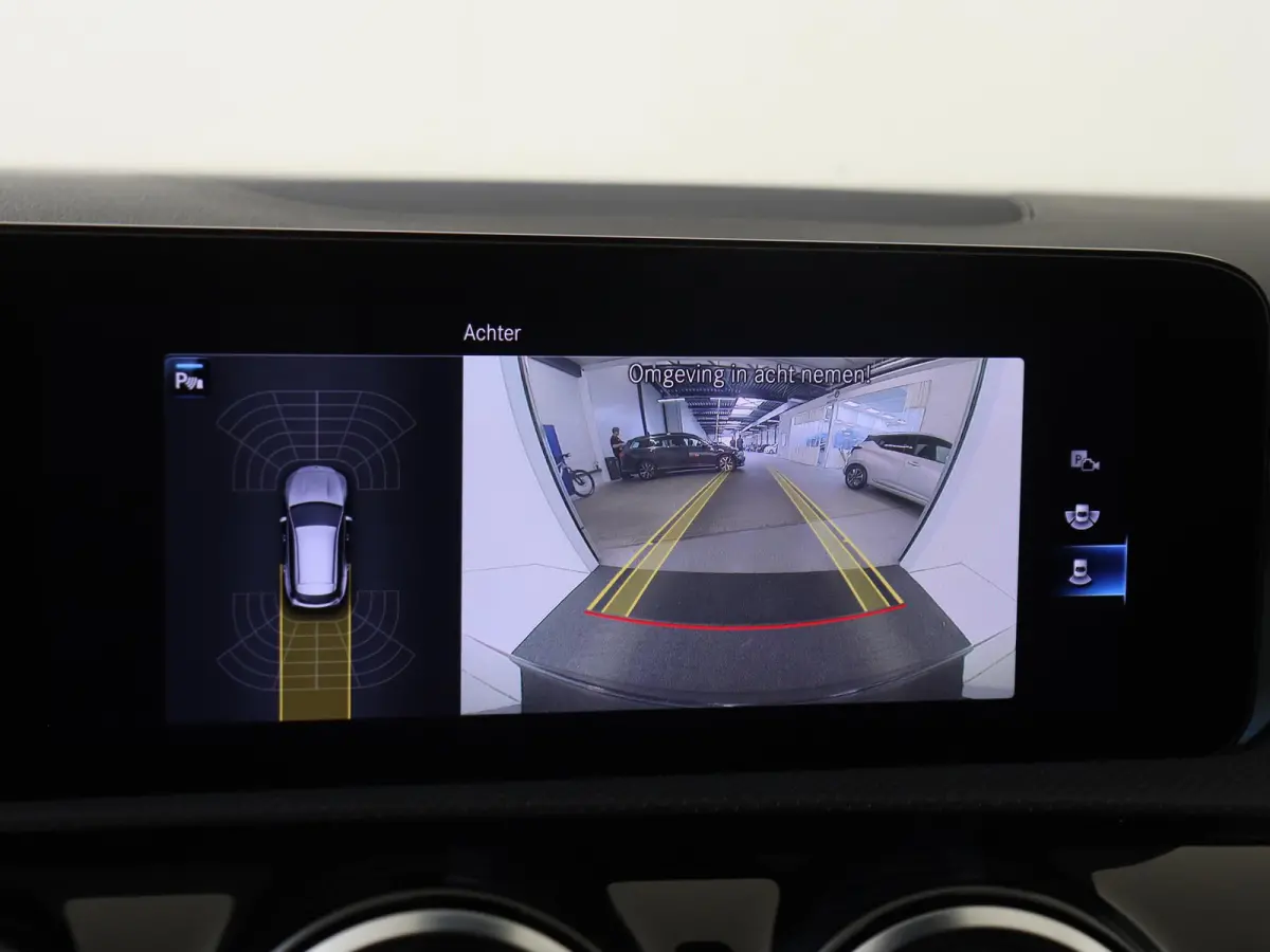 250 e AMG Line Keyless / Parkeercamera / Nightpakket / Sfeerverlichting / Stoelverwarming / Elektr. Achterklep