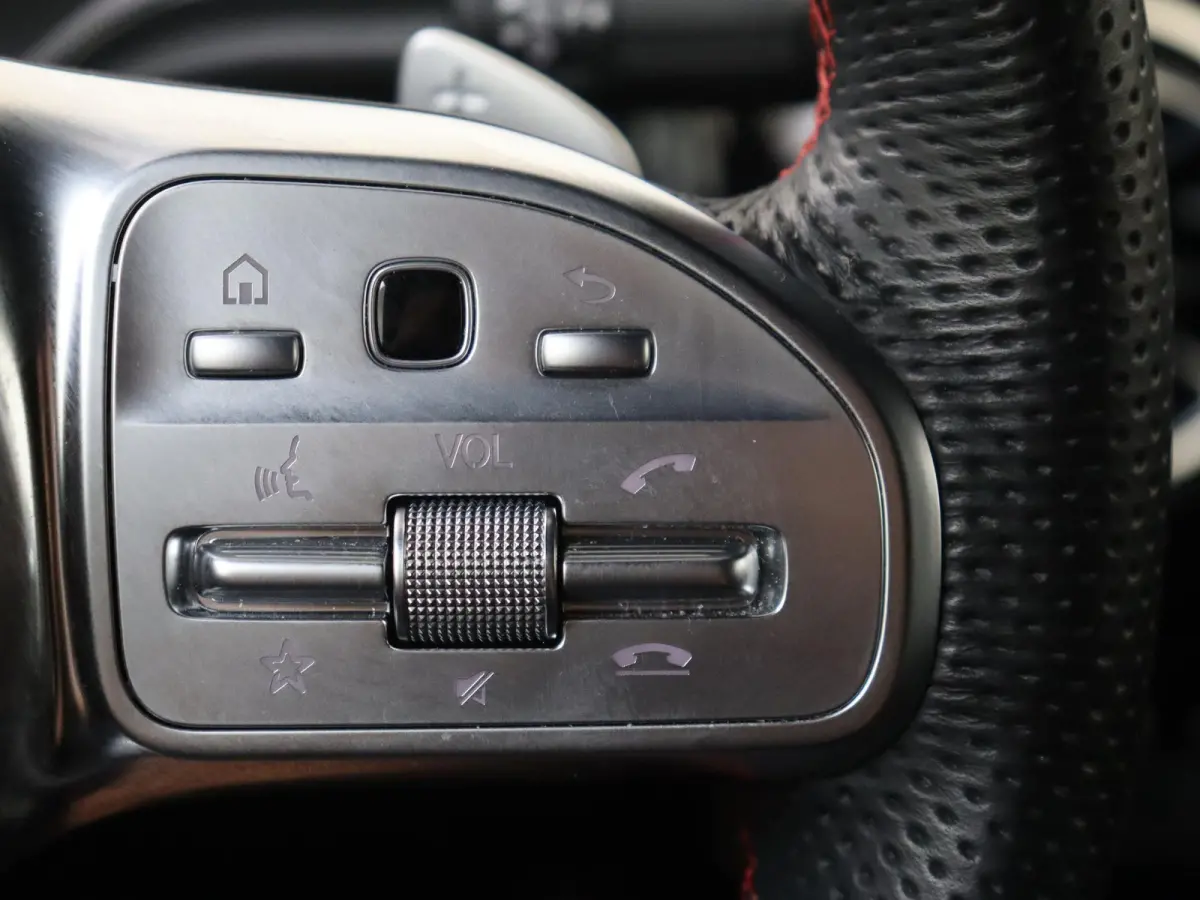 250 e AMG Line Keyless / Parkeercamera / Nightpakket / Sfeerverlichting / Stoelverwarming / Elektr. Achterklep