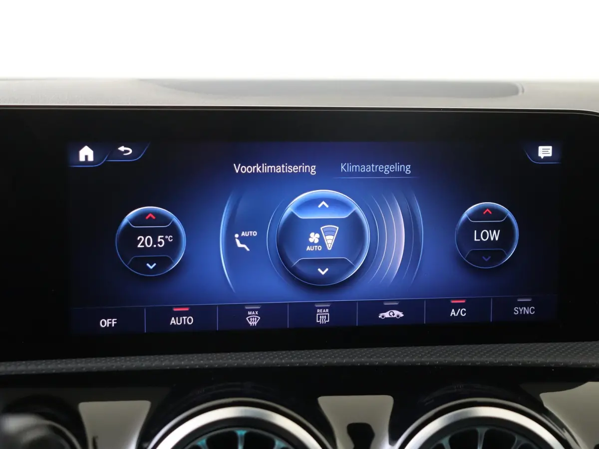 250 e AMG Line Keyless / Parkeercamera / Nightpakket / Sfeerverlichting / Stoelverwarming / Elektr. Achterklep