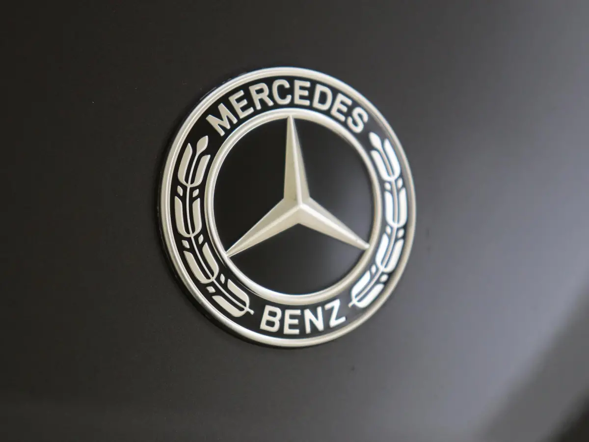 300 e AMG Line / SUPERSCREEN/ Panoramadak/ Leder/ Stoelverwarming- & Ventilatie
