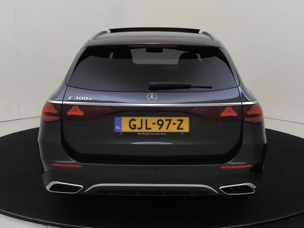 300 e AMG Line / SUPERSCREEN/ Panoramadak/ Leder/ Stoelverwarming- & Ventilatie