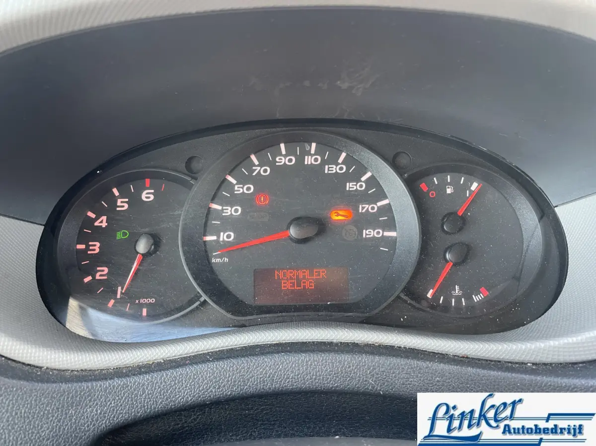 bestel T35 2.3 dCi L3H2 - BAKWAGEN LAADKLEP AIRCO TREKHAAK