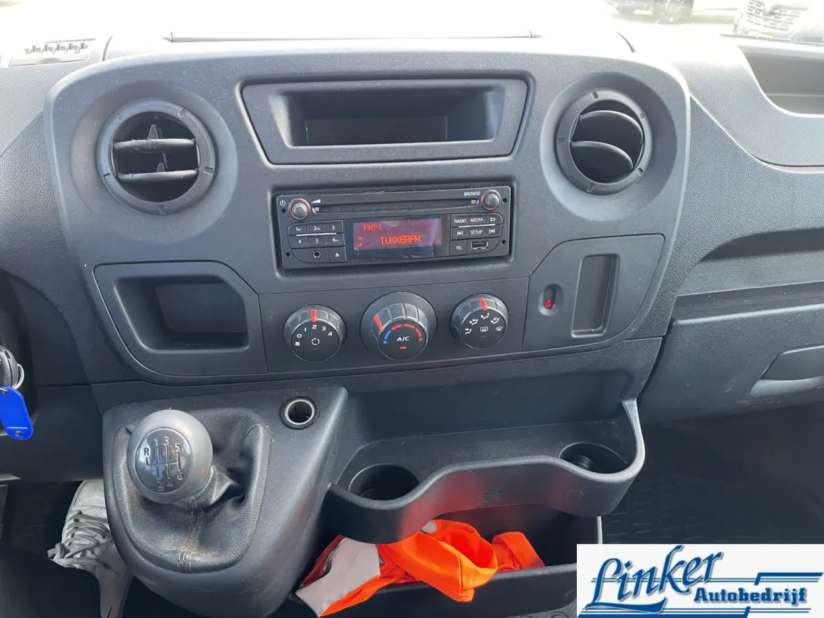 bestel T35 2.3 dCi L3H2 - BAKWAGEN LAADKLEP AIRCO TREKHAAK