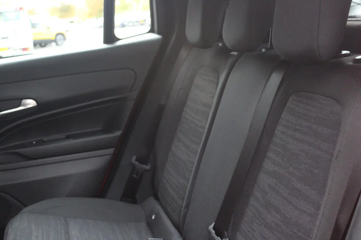 1.2 Longitude | DAB+ RADIO | APPLE CARPLAY / ANDROID AUTO | CRUISE CONTROL | LED KOPLAMPEN / ACHTERLICHTEN | CRUISE CONTROL | PARKEERSENSOREN ACHTER | LICHT METALEN VELGEN |