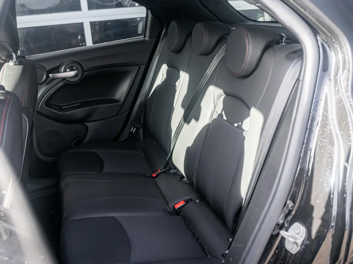 1.3 Turbo 150pk Sport l Automaat l Navi l Clima l Camera | Apple Carplay | PDC | 18" | Priv. Glass