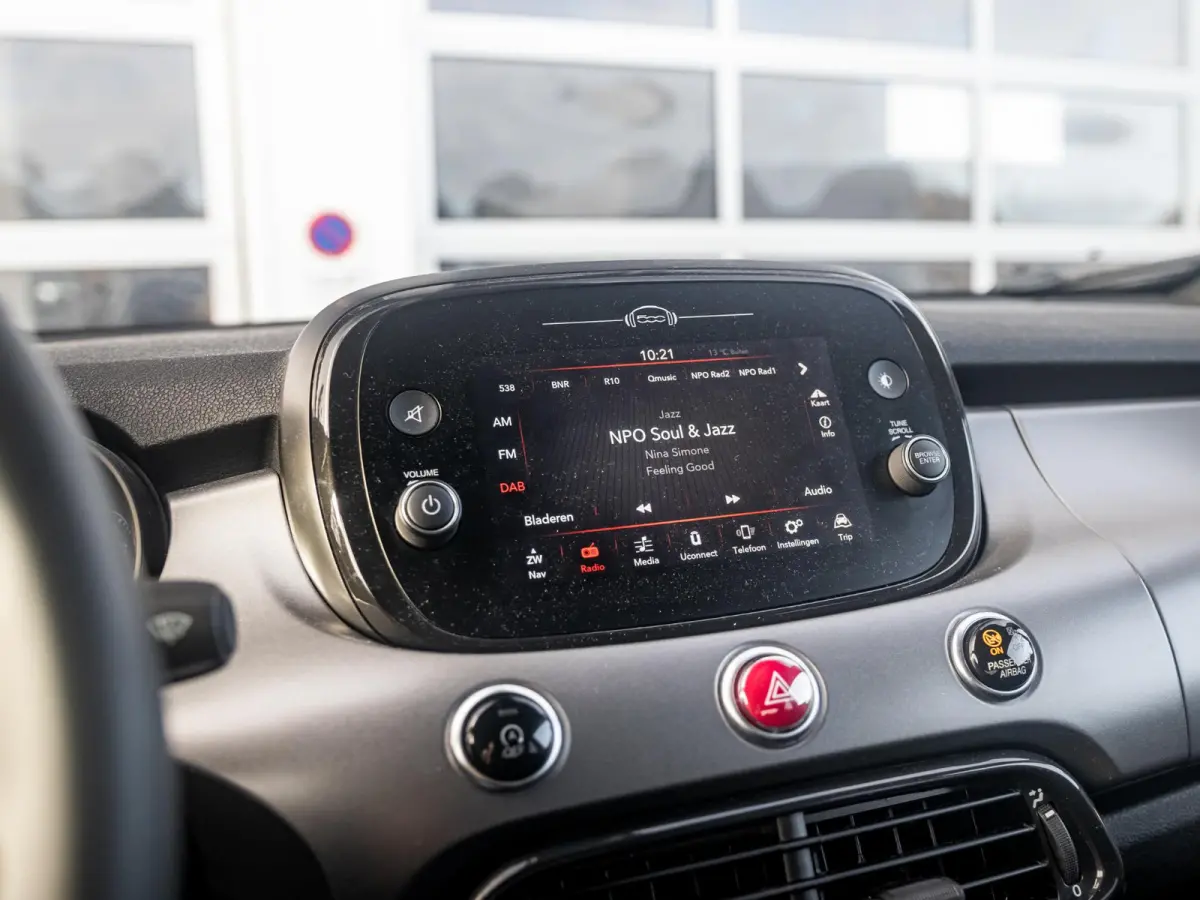1.3 Turbo 150pk Sport l Automaat l Navi l Clima l Camera | Apple Carplay | PDC | 18" | Priv. Glass