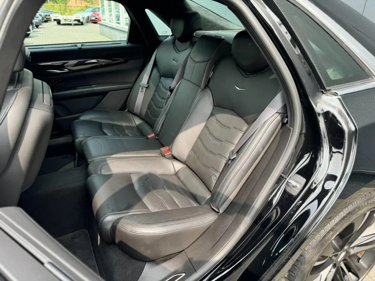 3.0 V6 AWD Platinum