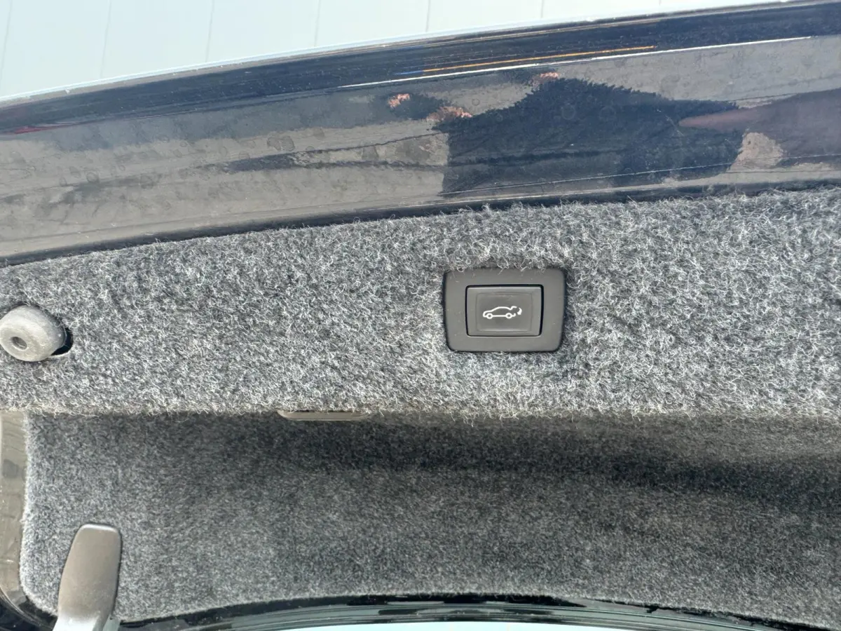 3.0 V6 AWD Platinum