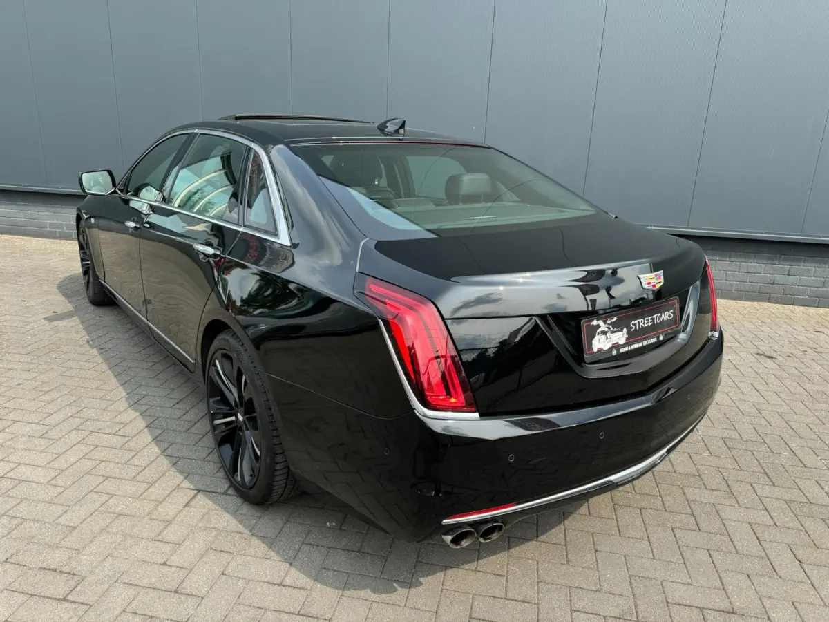 3.0 V6 AWD Platinum