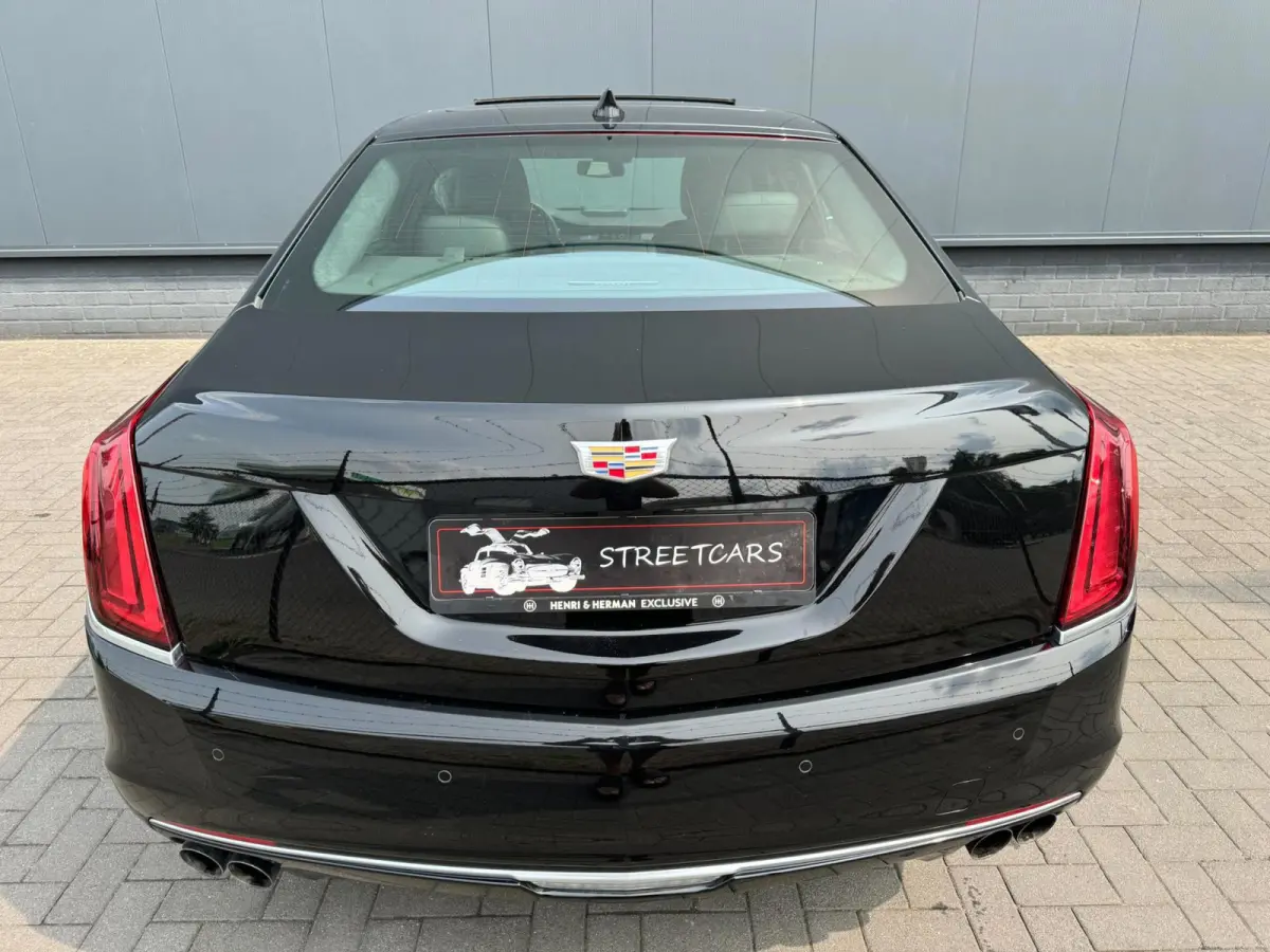 3.0 V6 AWD Platinum