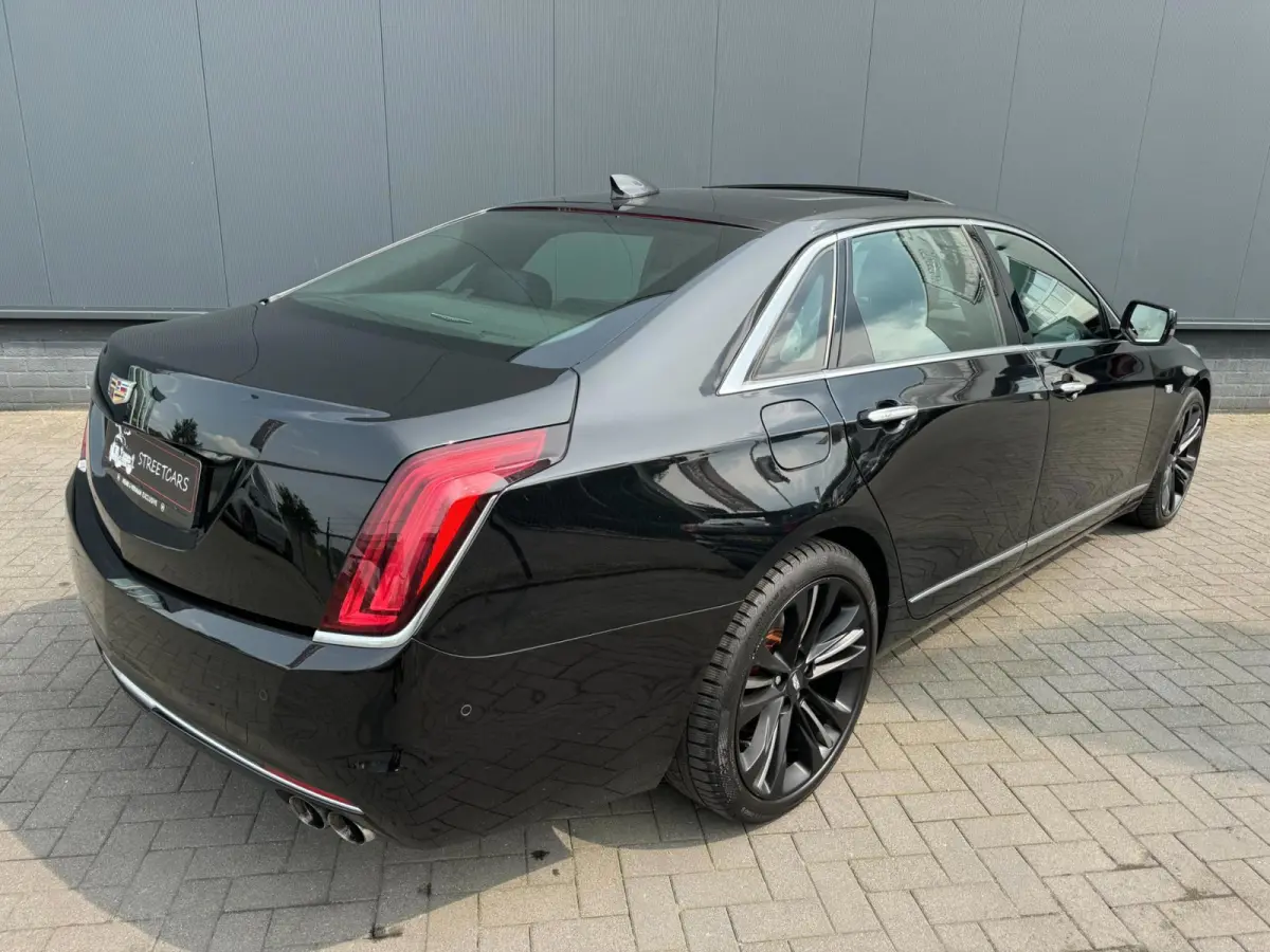 3.0 V6 AWD Platinum