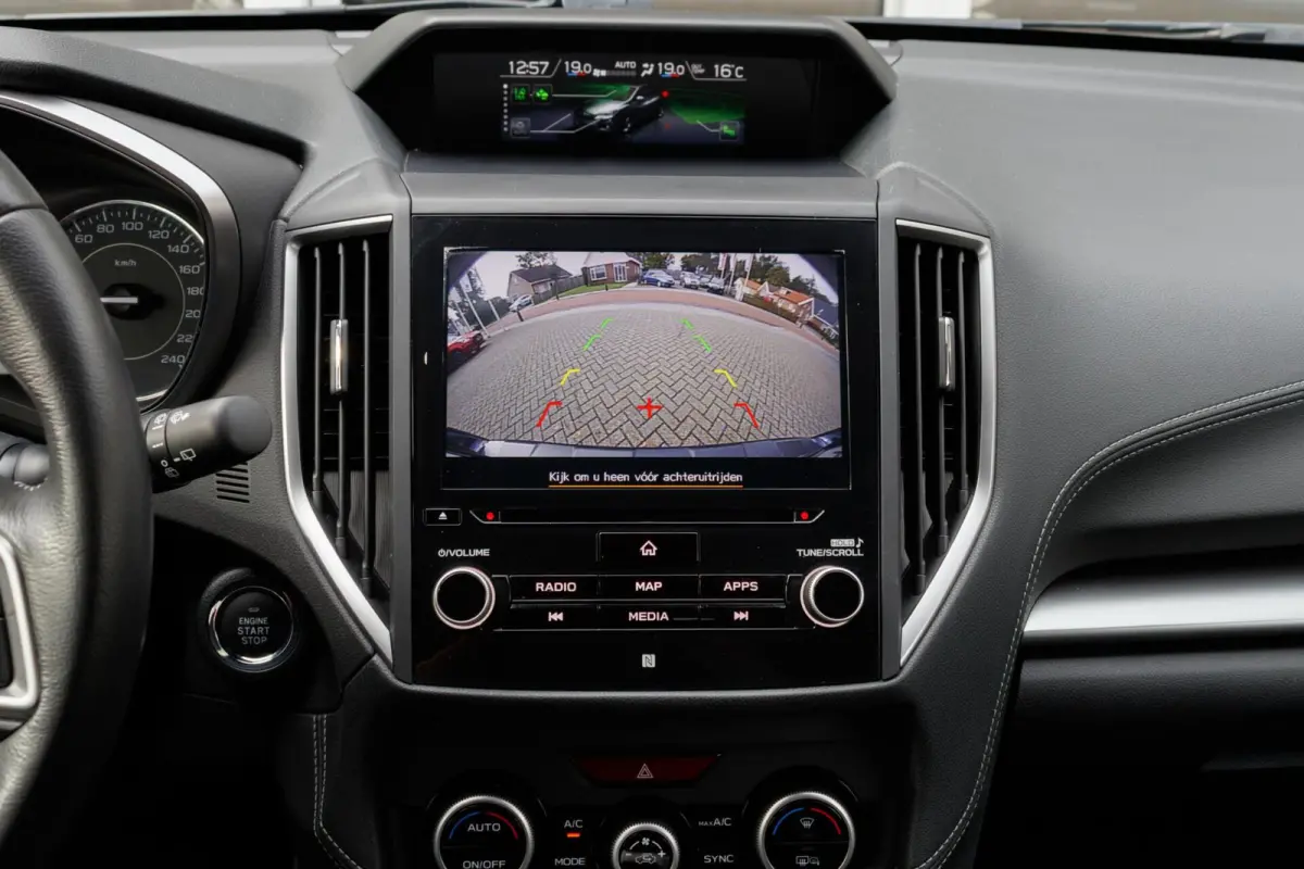 1.6i CVT Premium | Eyesight | Adaptive cruise control |