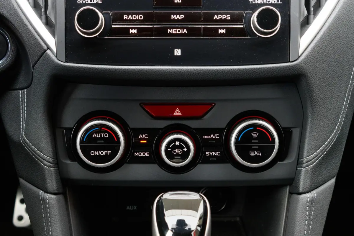 1.6i CVT Premium | Eyesight | Adaptive cruise control |