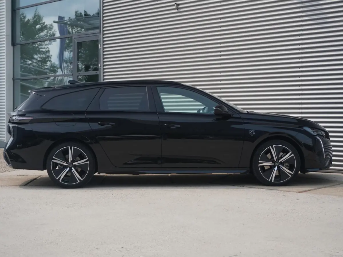 1.6 Plug-in Hybrid 225 GT
