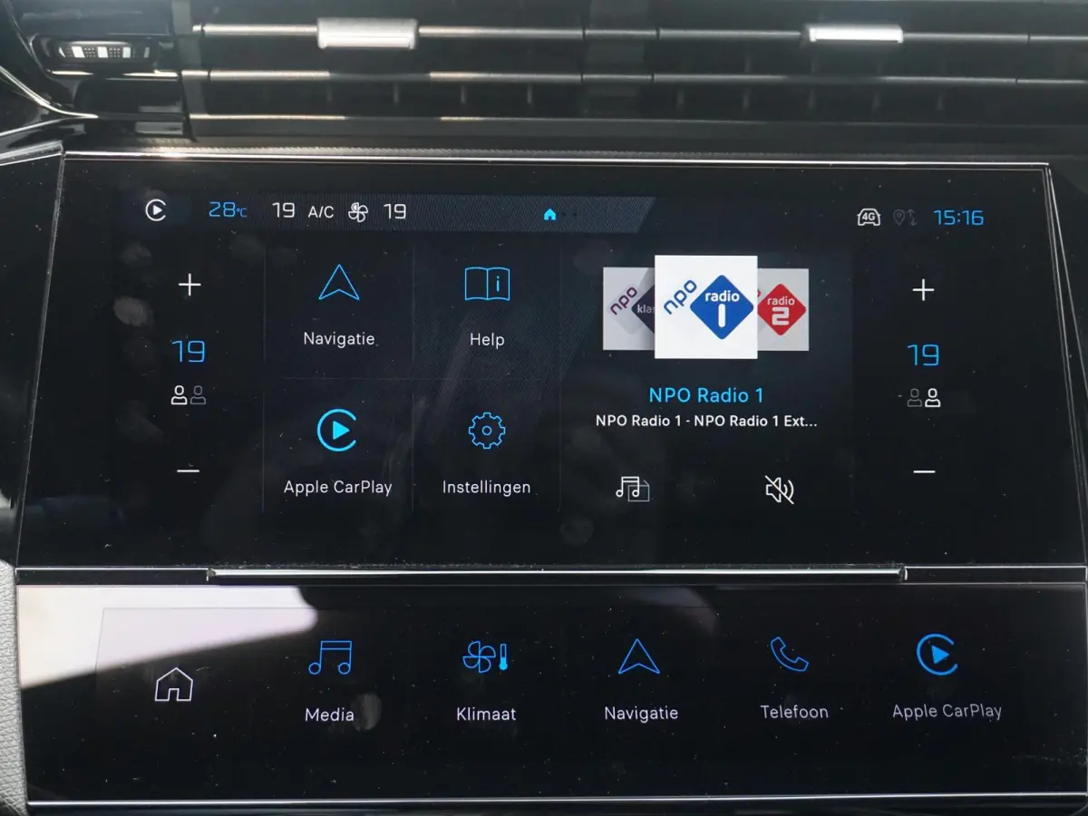 1.6 Plug-in Hybrid 225 GT