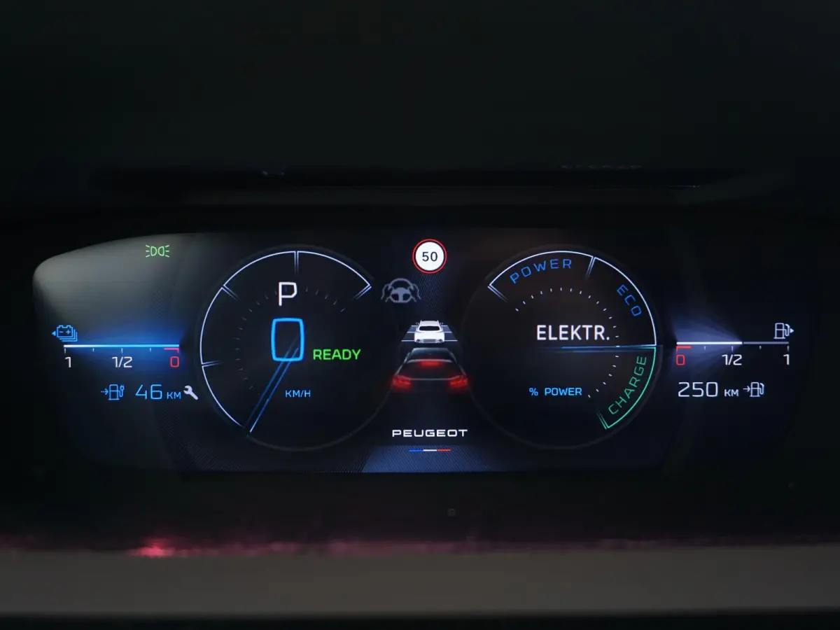1.6 Plug-in Hybrid 225 GT