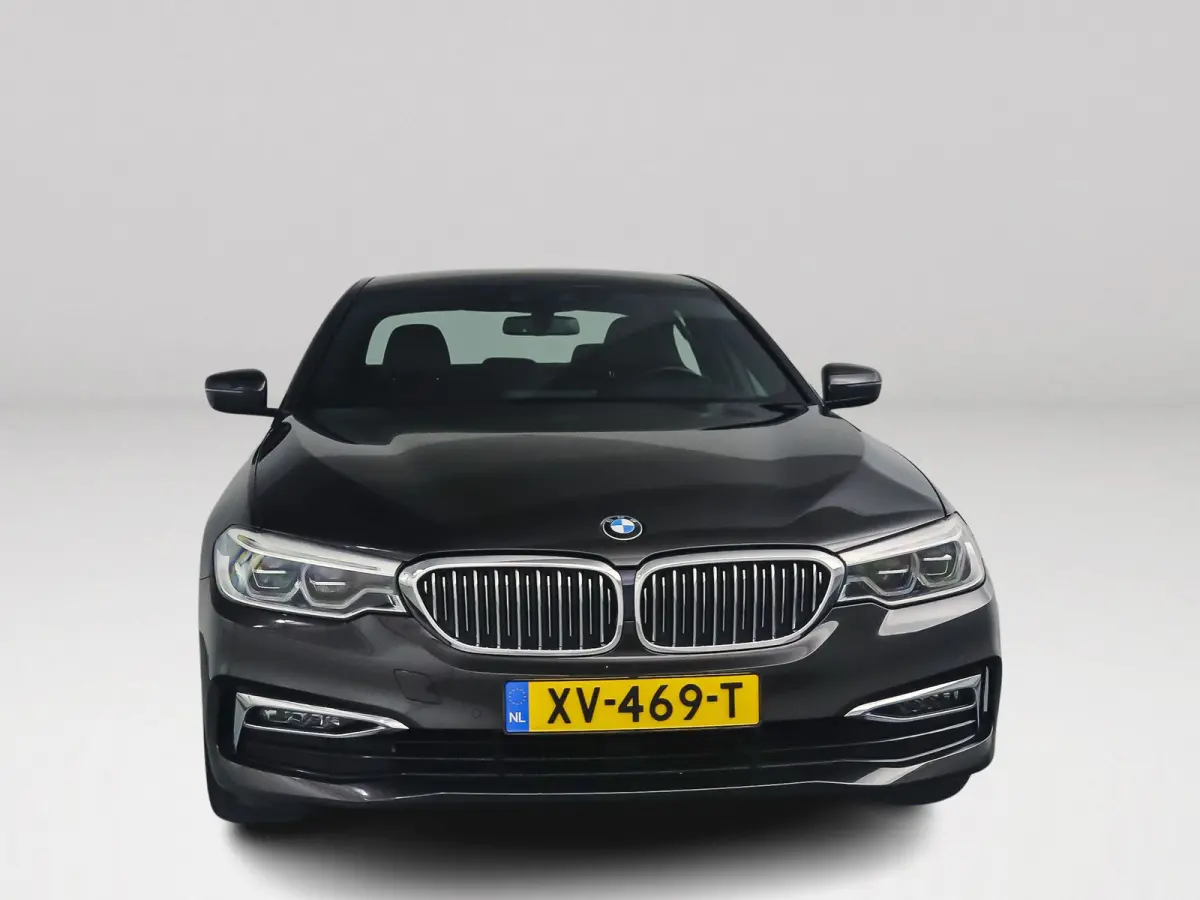 520i High Executive Edition | Navigatie | Head-up Display | Stoelverwarming