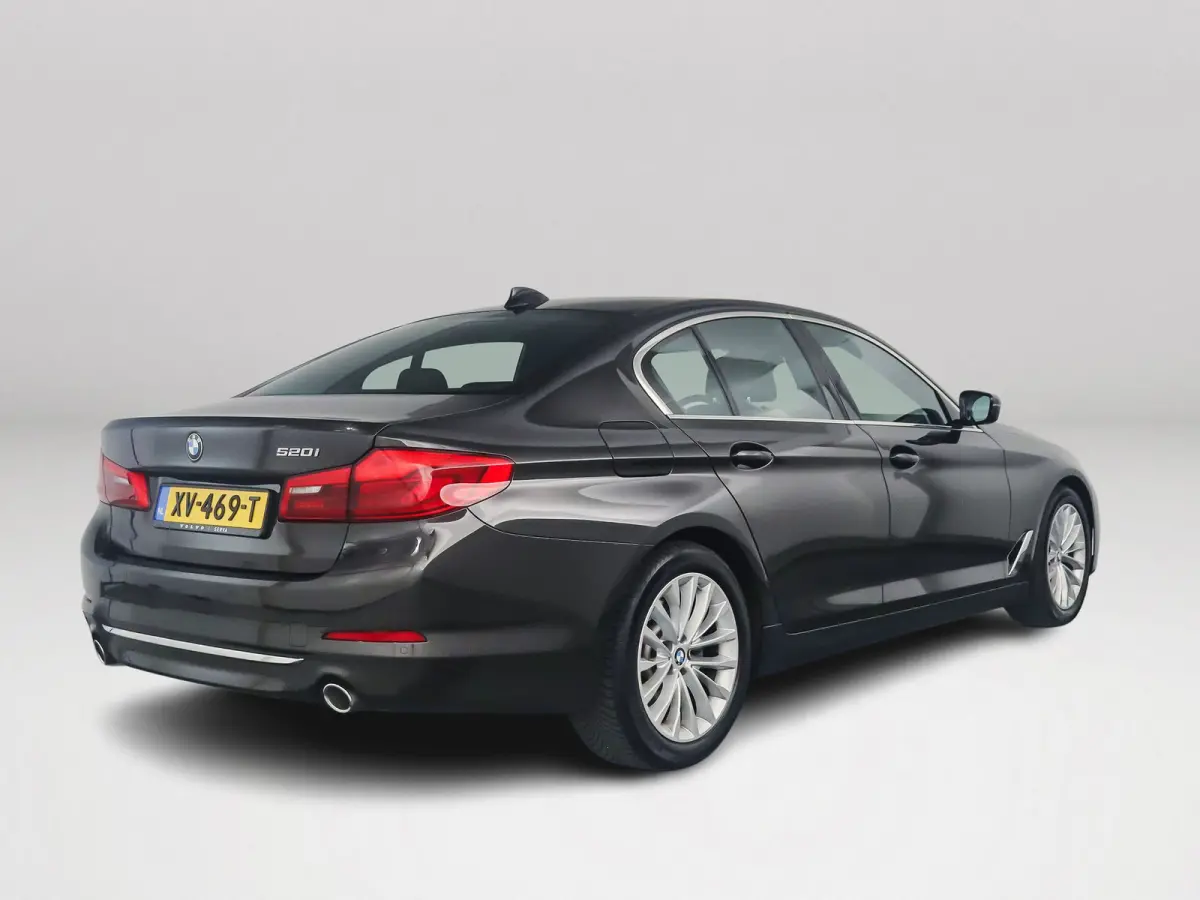 520i High Executive Edition | Navigatie | Head-up Display | Stoelverwarming