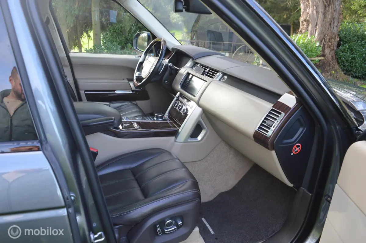 3.0 TDV6 Autobiography Black BTW AUTO