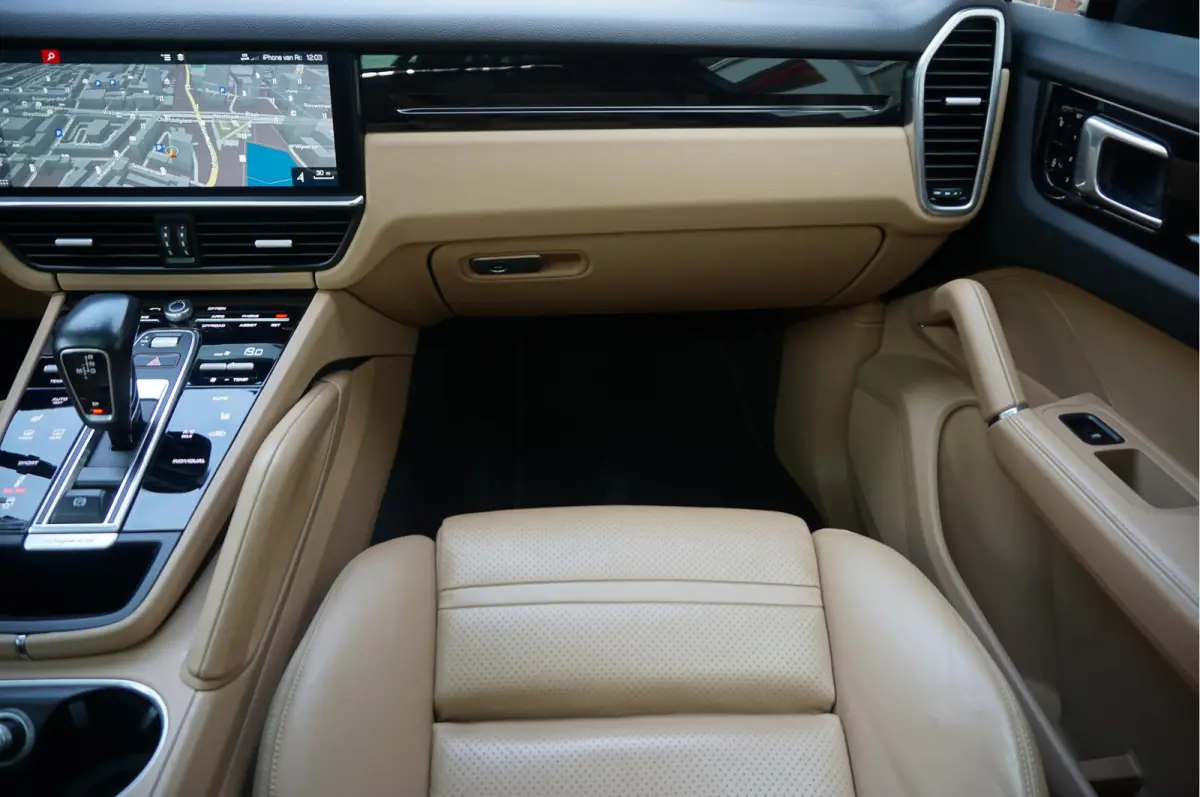 2.9 S AWD Aut8 441pk | Panoramadak | Luchtvering PASM | GTS sportzetels voor en achter | Uitgebreid memory pakket | Volledig onderhouden | Porsche RS Design velgen 21inch 2 sets banden |