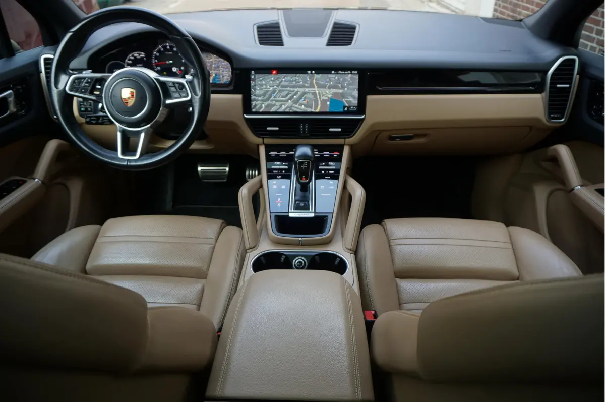 2.9 S AWD Aut8 441pk | Panoramadak | Luchtvering PASM | GTS sportzetels voor en achter | Uitgebreid memory pakket | Volledig onderhouden | Porsche RS Design velgen 21inch 2 sets banden |