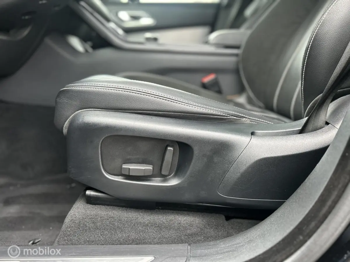 3.0 V6 AWD R-Dynamic HSE | PANO