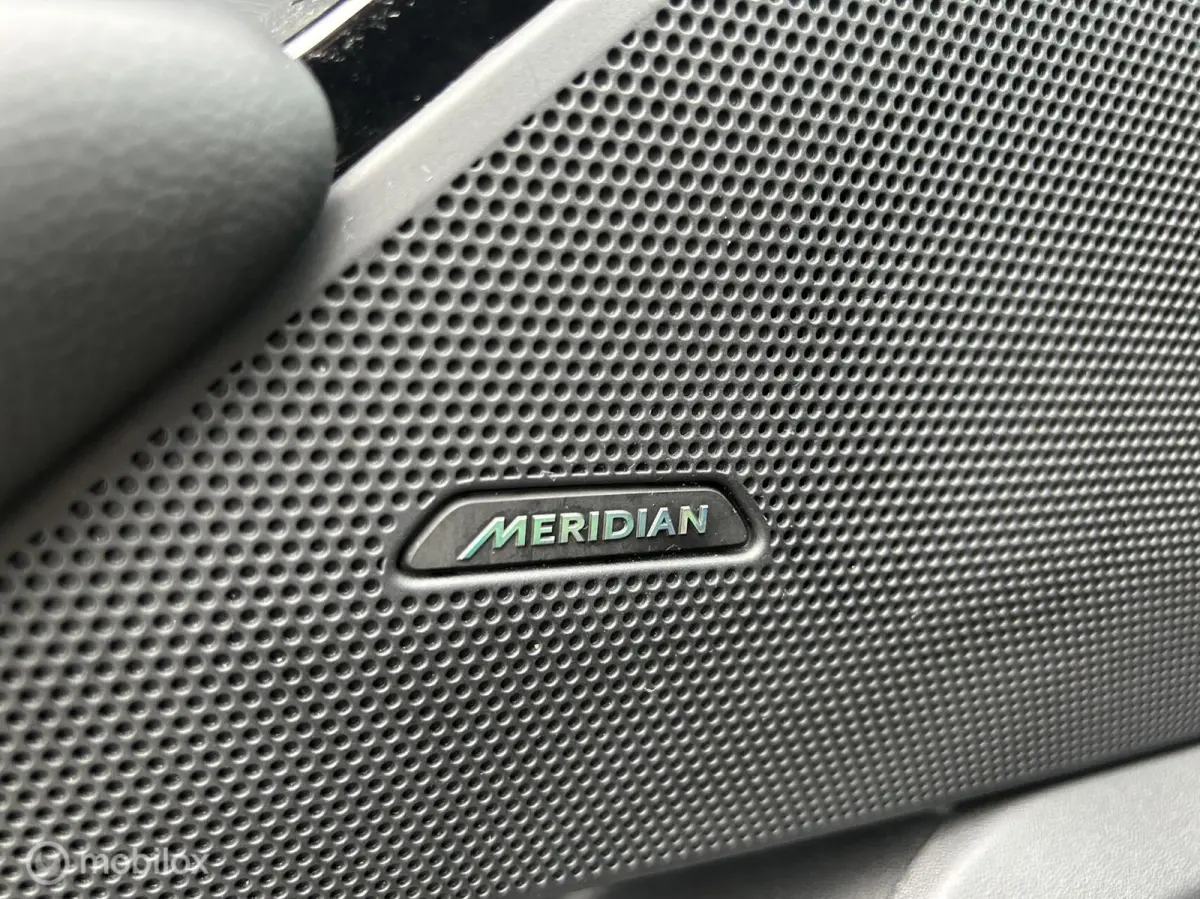 3.0 V6 AWD R-Dynamic HSE | PANO