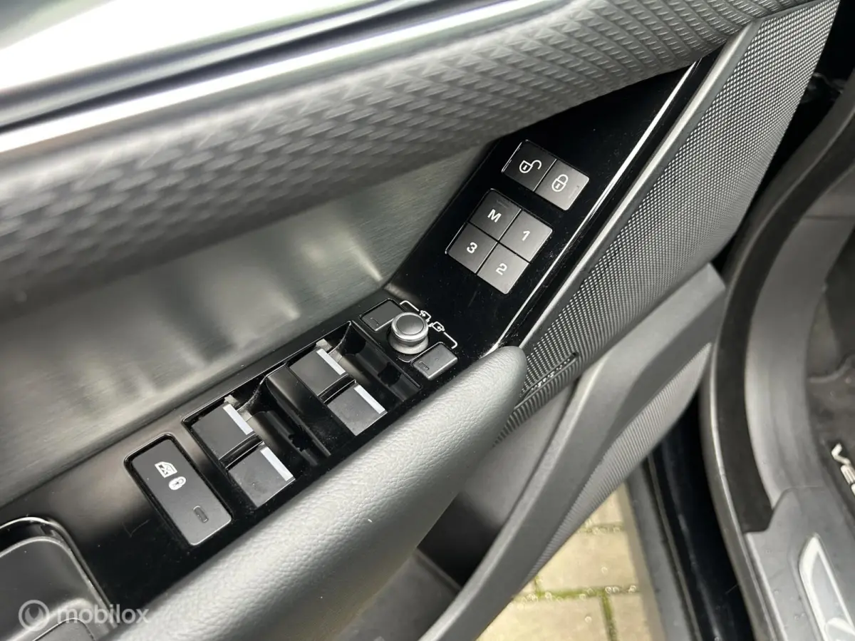 3.0 V6 AWD R-Dynamic HSE | PANO