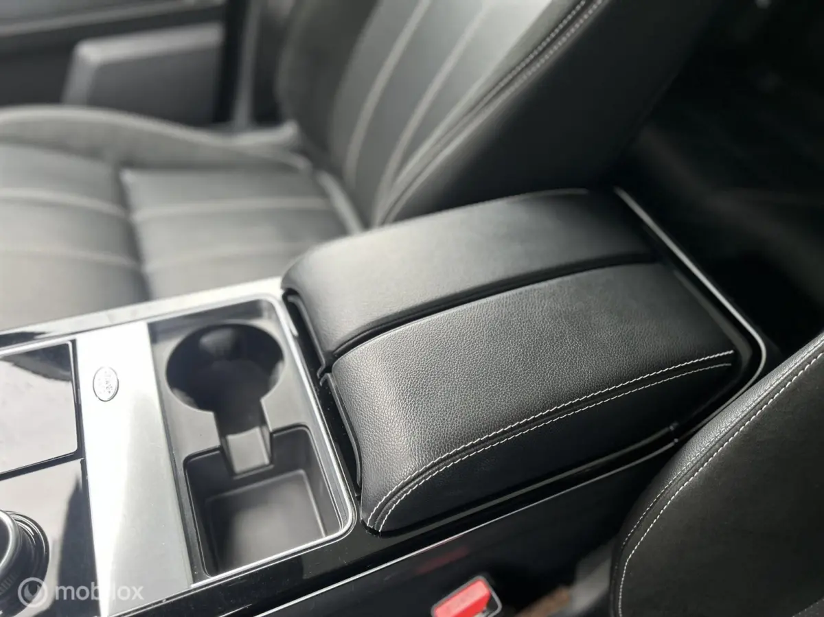 3.0 V6 AWD R-Dynamic HSE | PANO