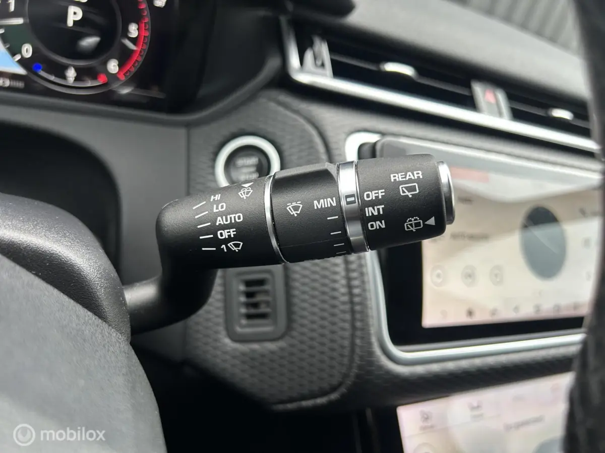 3.0 V6 AWD R-Dynamic HSE | PANO