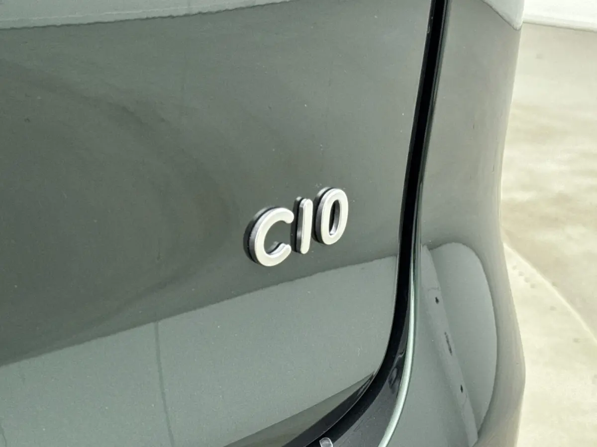 Design 28.4 kWh | Online Navigatie | Adaptieve Cruise Control | Verwarmbare/geventileerde Lederen Stoelen | Handsfree Kofferbak |