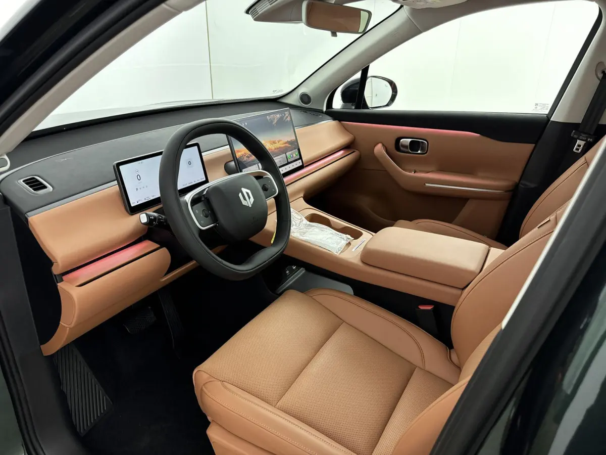 Design 28.4 kWh | Online Navigatie | Adaptieve Cruise Control | Verwarmbare/geventileerde Lederen Stoelen | Handsfree Kofferbak |