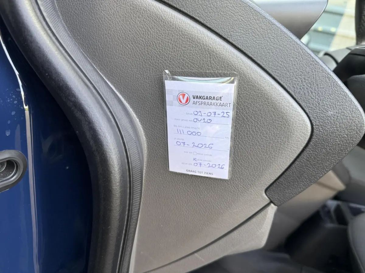 1.5 EcoBlue Automaat Hondenauto 2x Bench/hondenrek