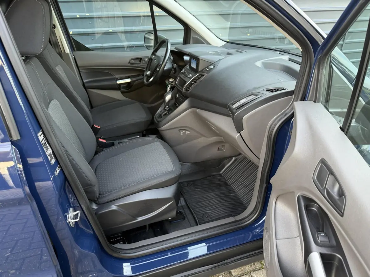 1.5 EcoBlue Automaat Hondenauto 2x Bench/hondenrek