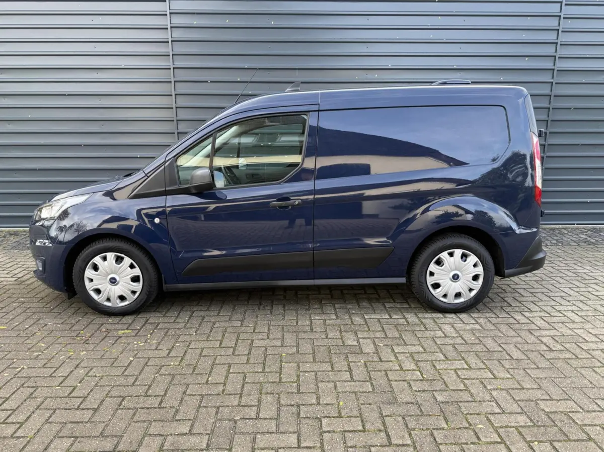 1.5 EcoBlue Automaat Hondenauto 2x Bench/hondenrek