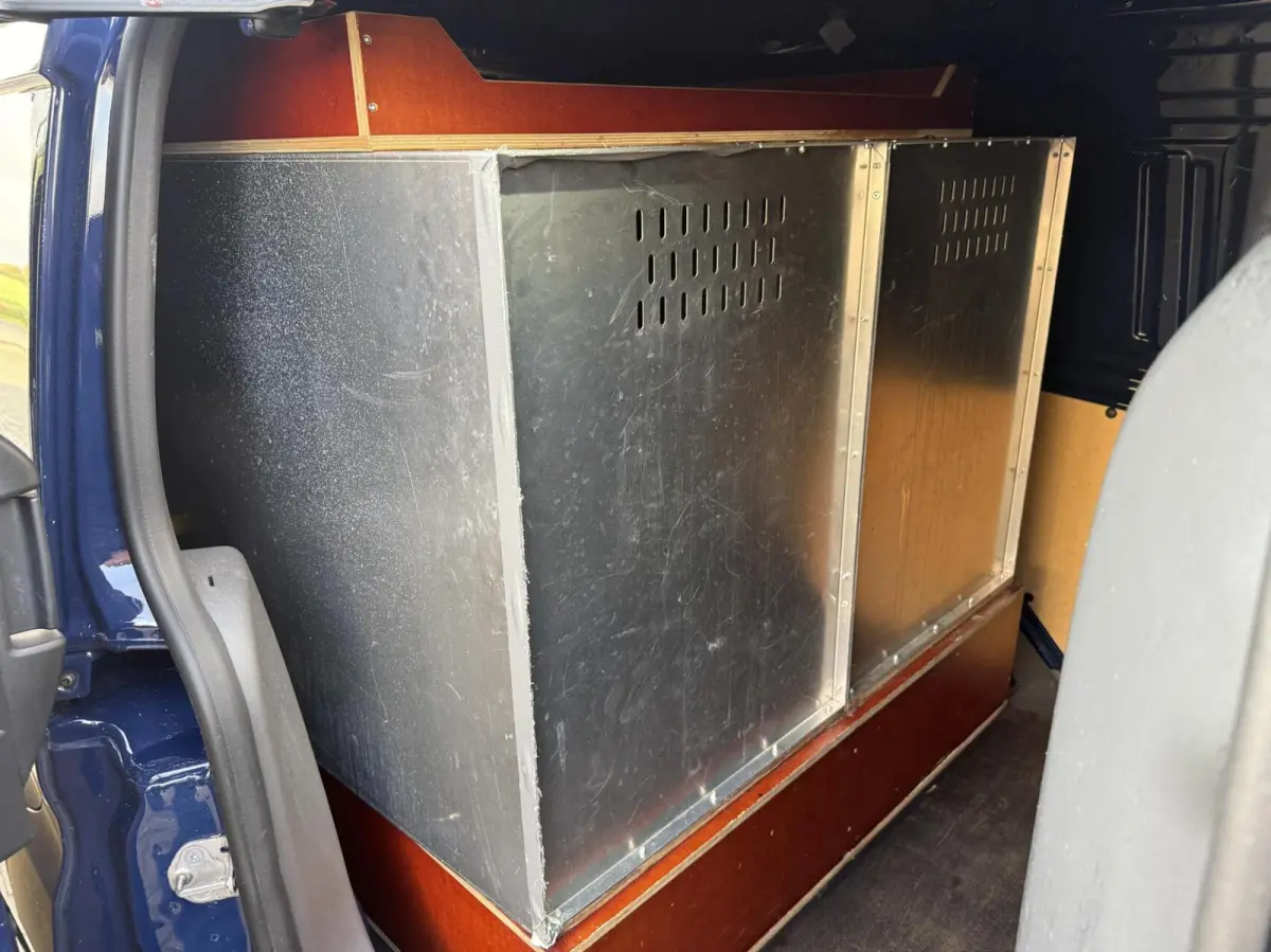 1.5 EcoBlue Automaat Hondenauto 2x Bench/hondenrek