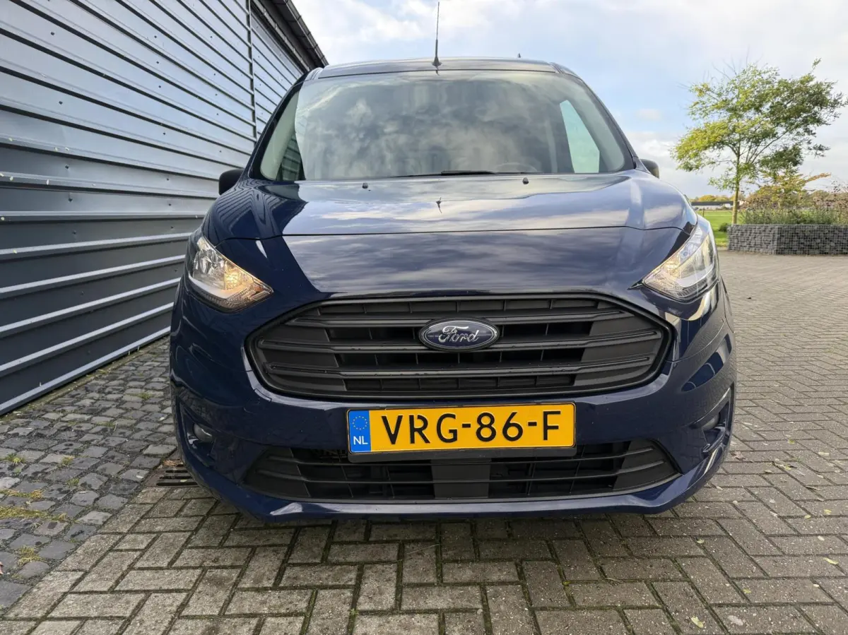 1.5 EcoBlue Automaat Hondenauto 2x Bench/hondenrek
