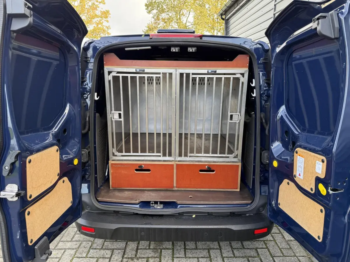 1.5 EcoBlue Automaat Hondenauto 2x Bench/hondenrek