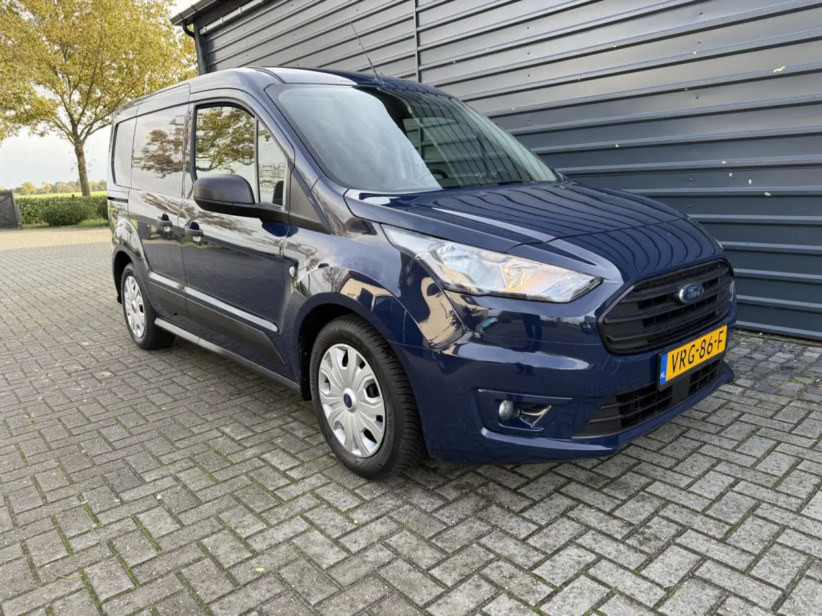 1.5 EcoBlue Automaat Hondenauto 2x Bench/hondenrek
