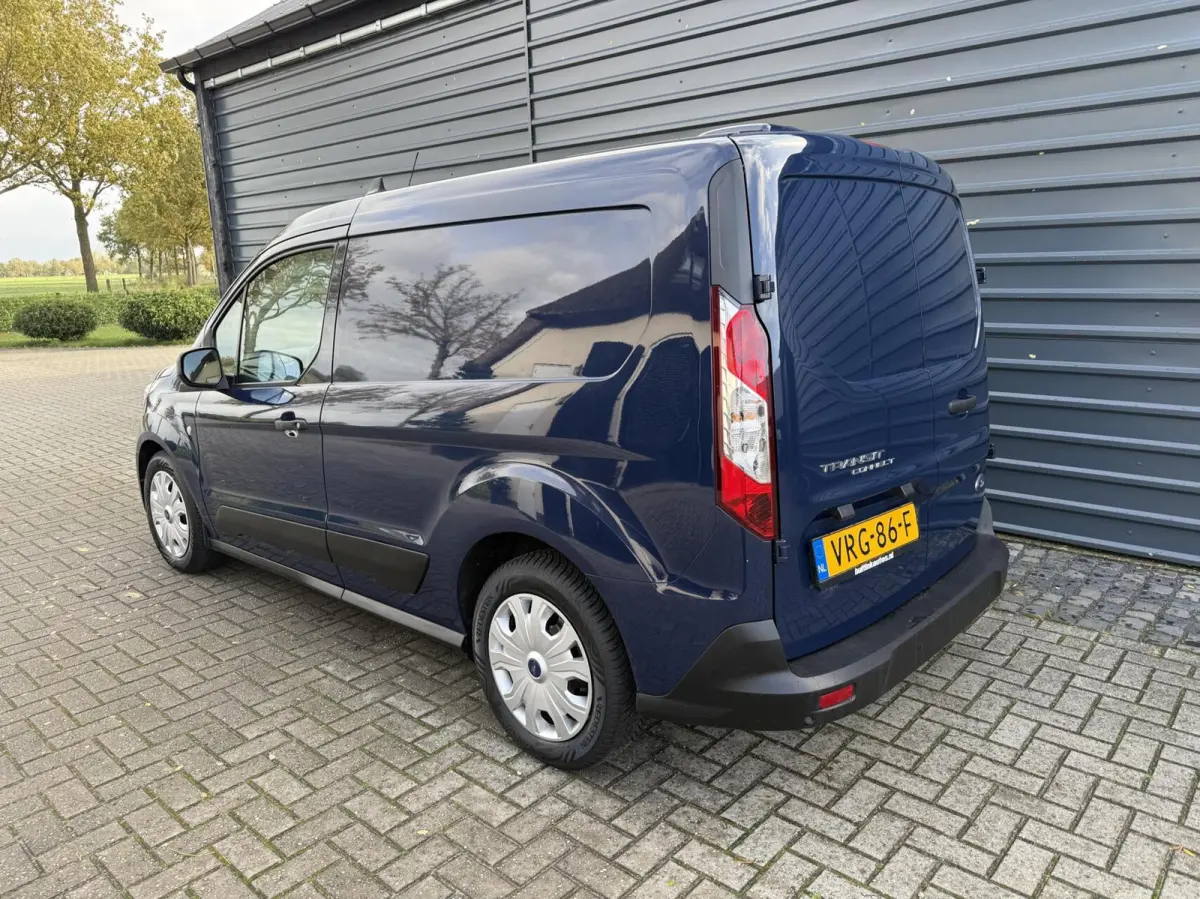 1.5 EcoBlue Automaat Hondenauto 2x Bench/hondenrek