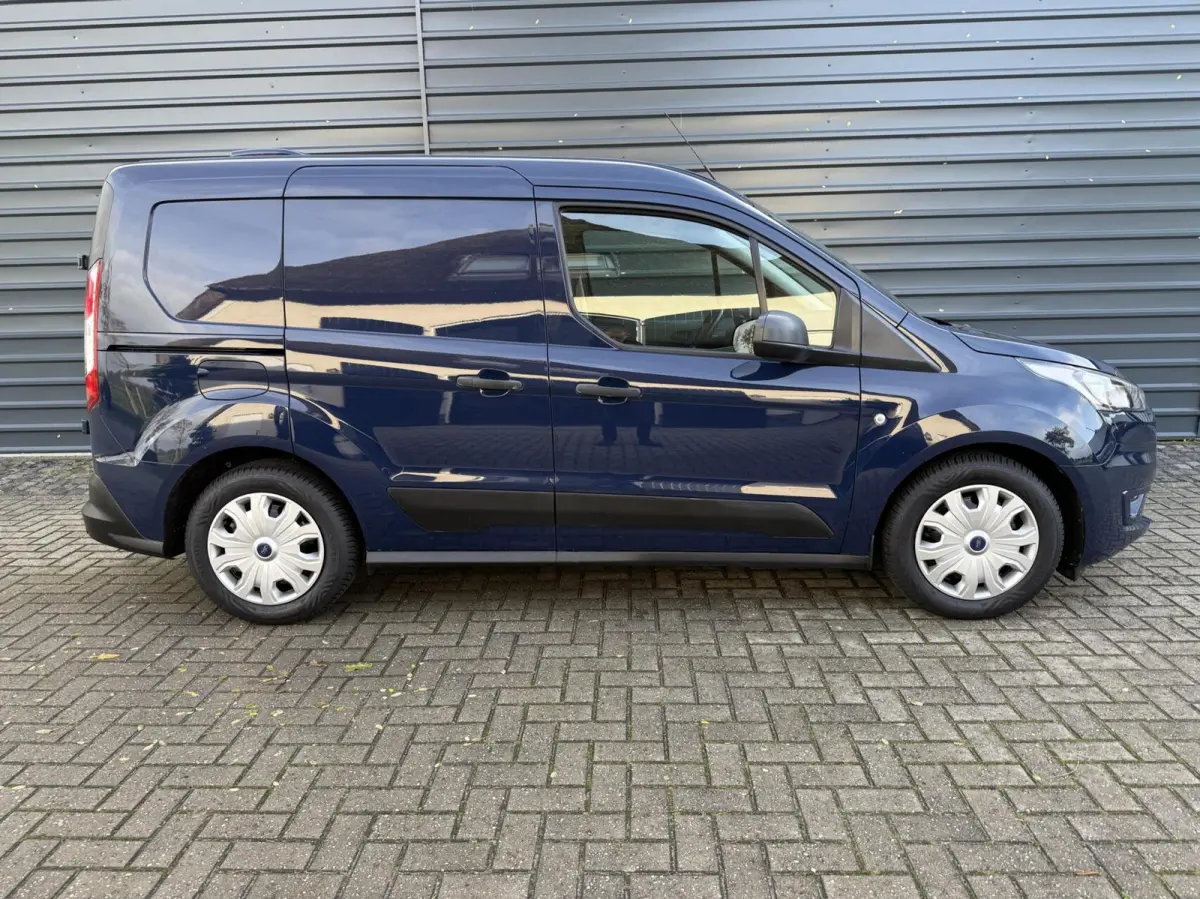 1.5 EcoBlue Automaat Hondenauto 2x Bench/hondenrek