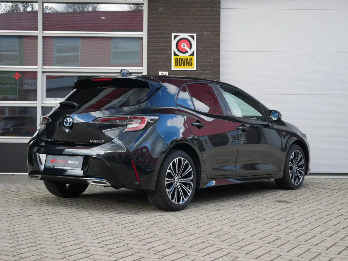 2.0 Hybrid Team D GR Navi+BT| Camera| Dealer onderhouden