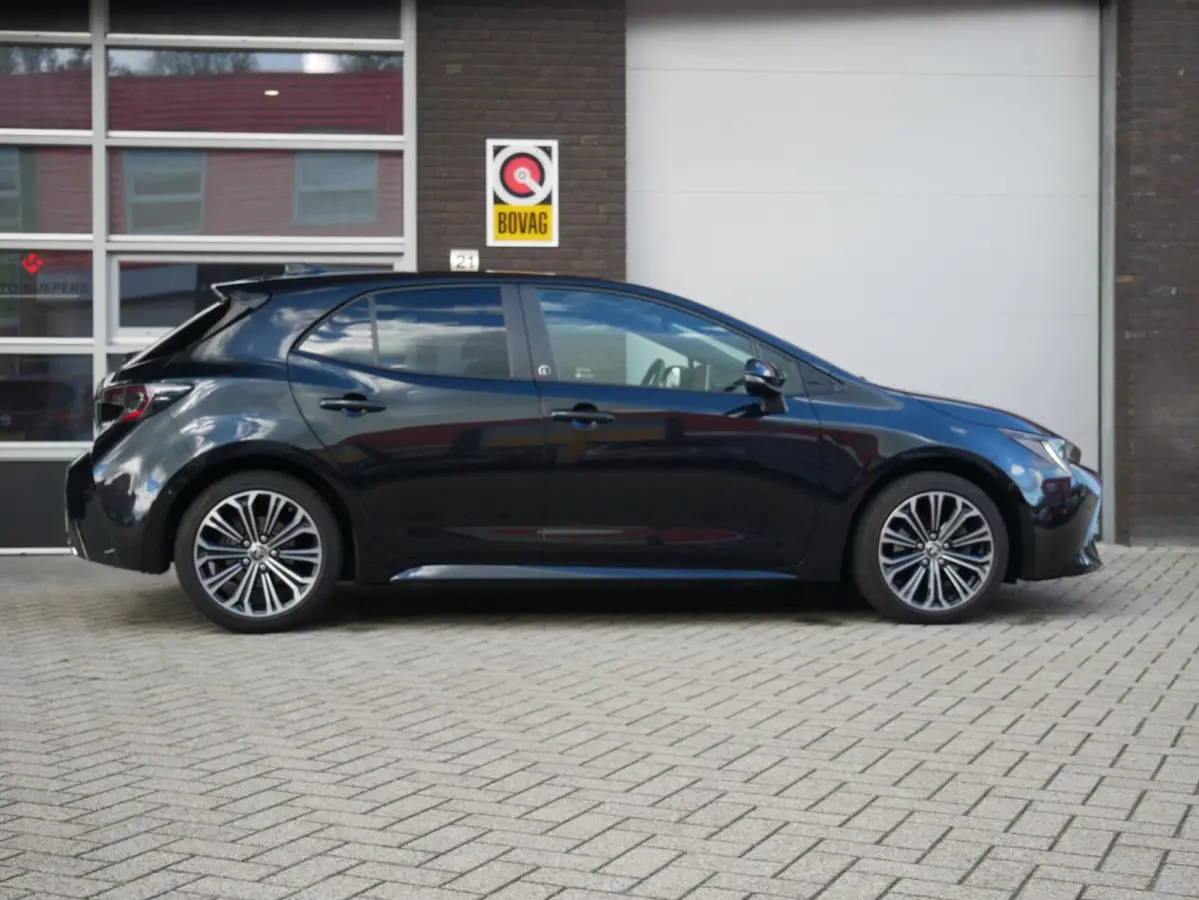 2.0 Hybrid Team D GR Navi+BT| Camera| Dealer onderhouden