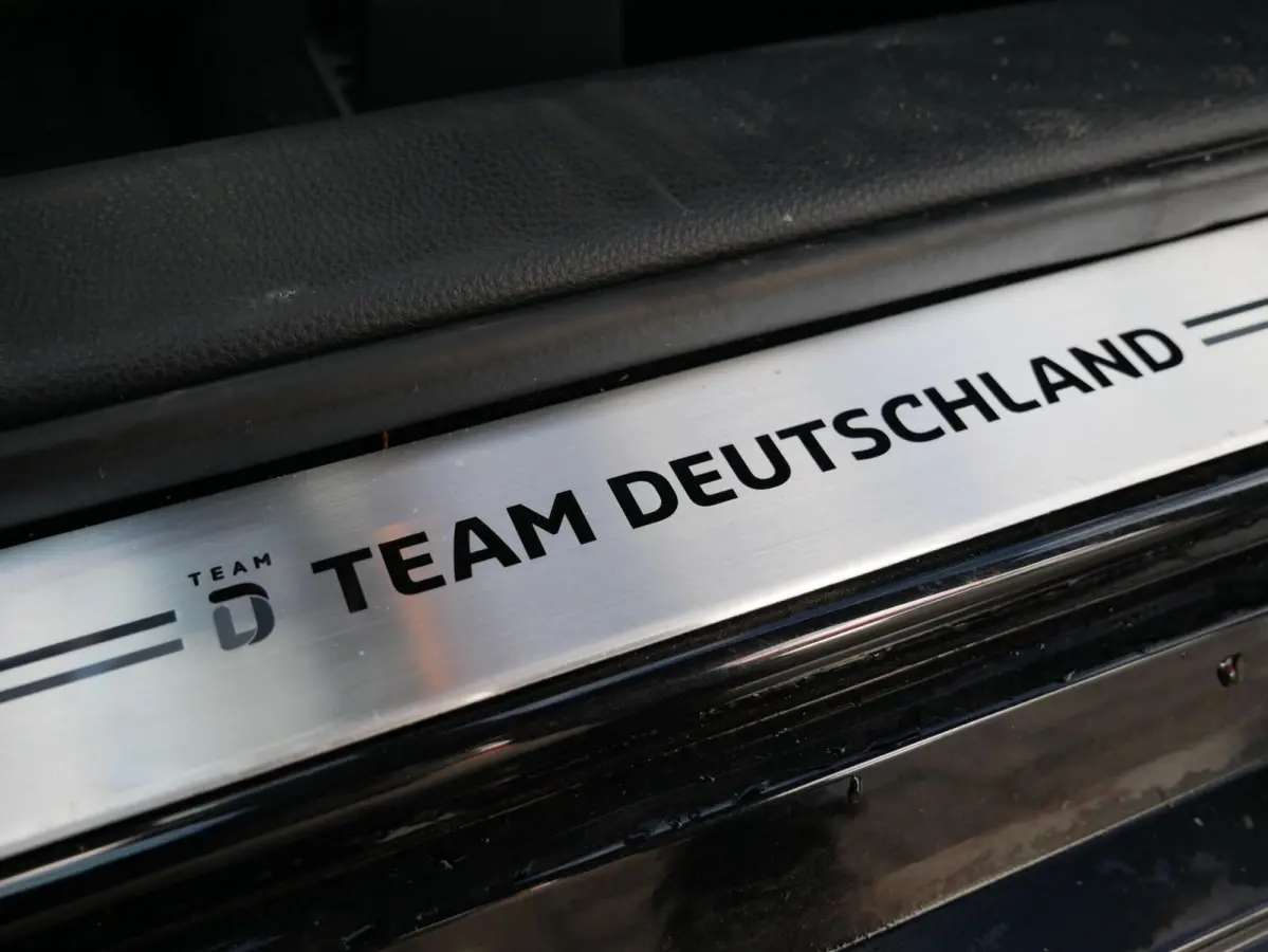 2.0 Hybrid Team D GR Navi+BT| Camera| Dealer onderhouden
