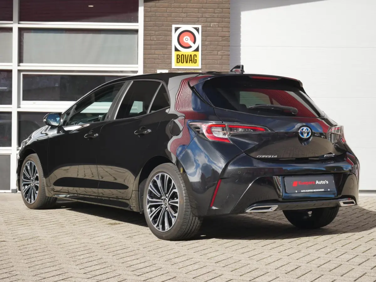 2.0 Hybrid Team D GR Navi+BT| Camera| Dealer onderhouden