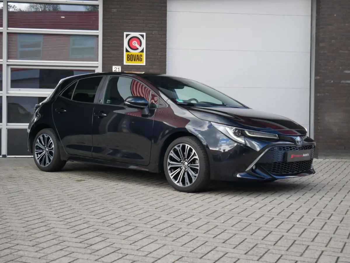 2.0 Hybrid Team D GR Navi+BT| Camera| Dealer onderhouden