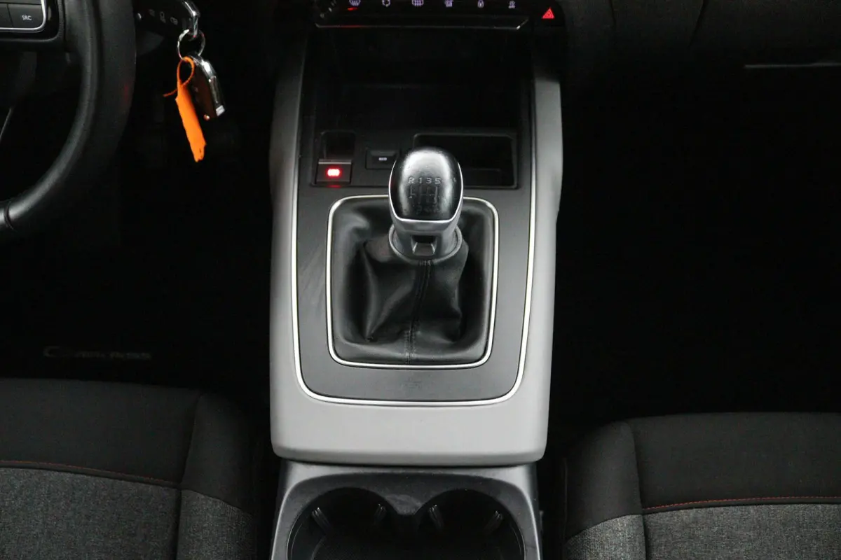 1.2 Business*130PK*ECC*CAM*NAVI*ACC*CARPLAY*
