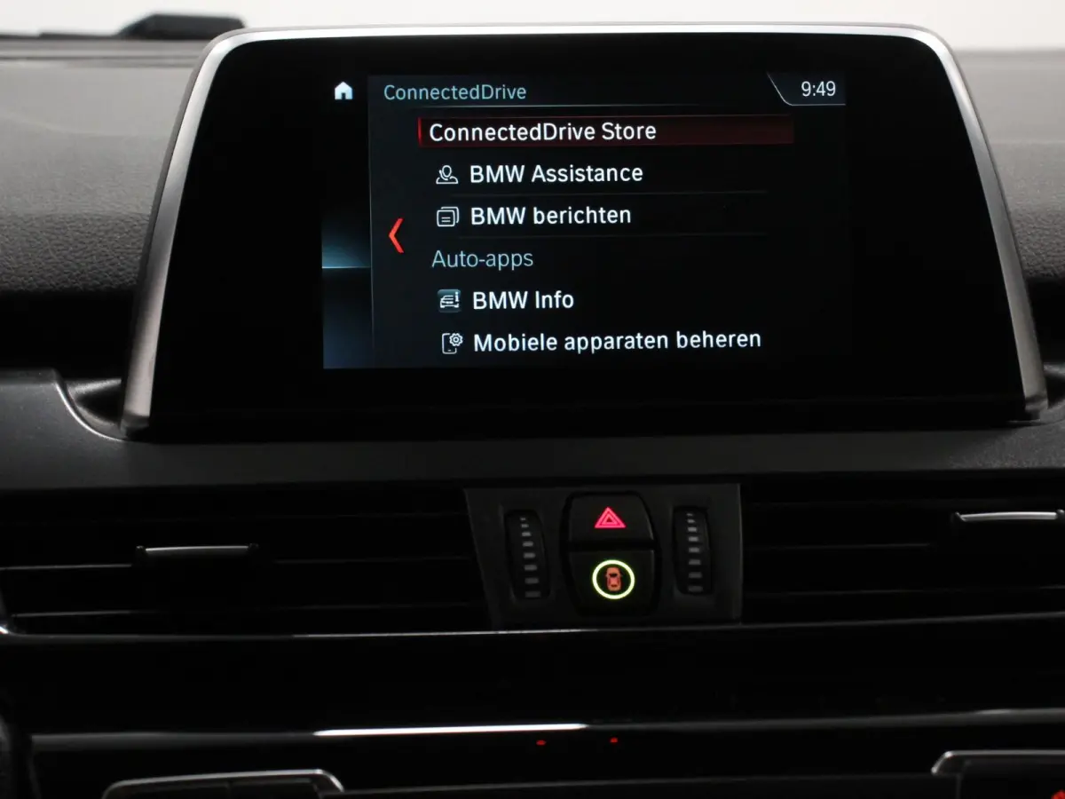 218i Automaat Corporate Lease Executive 7p Cruise control Lichtmetalen velgen Navigatie Parkeersensoren achter Radio LED