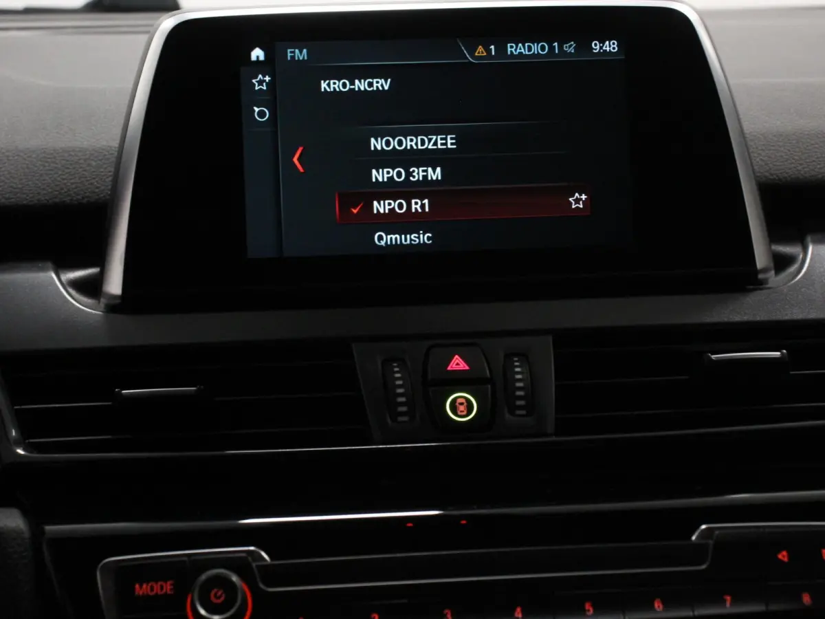 218i Automaat Corporate Lease Executive 7p Cruise control Lichtmetalen velgen Navigatie Parkeersensoren achter Radio LED