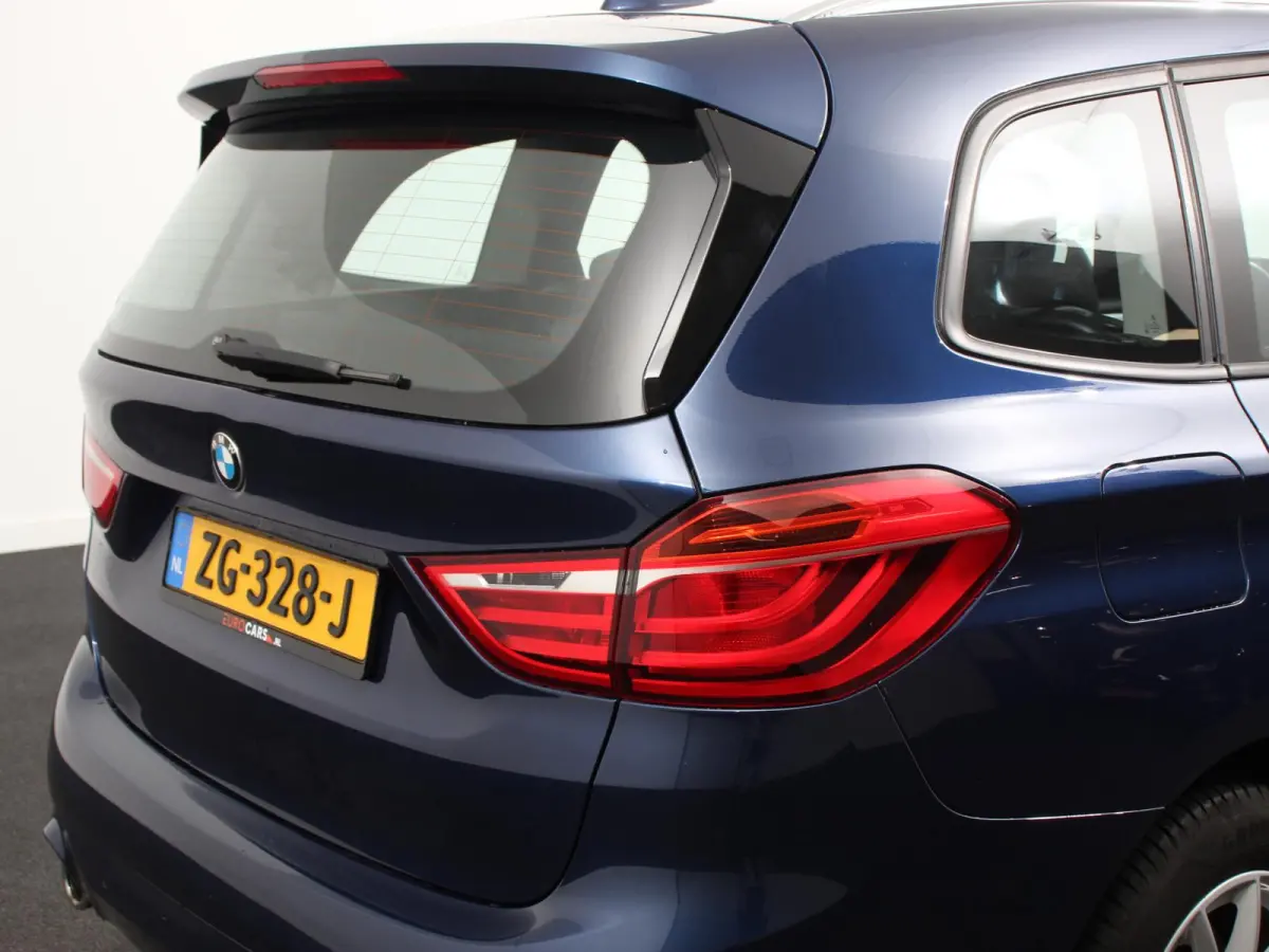 218i Automaat Corporate Lease Executive 7p Cruise control Lichtmetalen velgen Navigatie Parkeersensoren achter Radio LED
